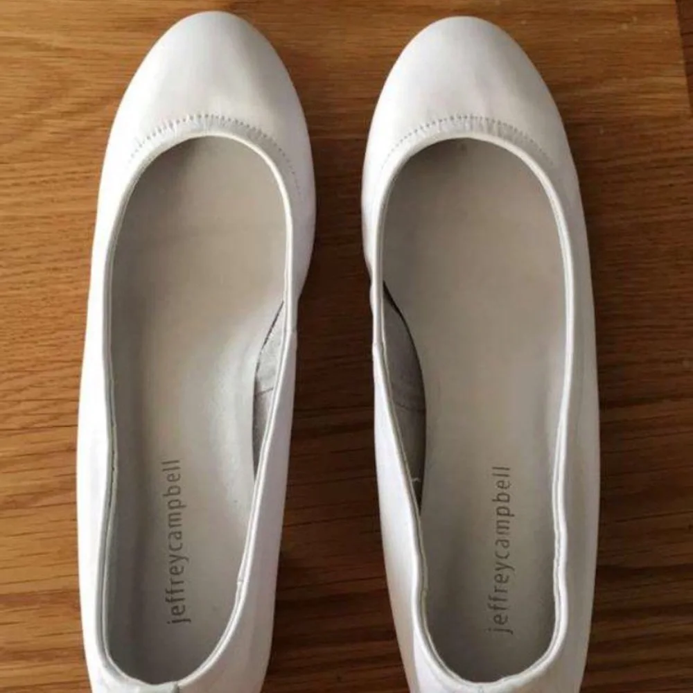 Jeffery Campbell Bitsie size 8 white NEW - Picture 2 of 4